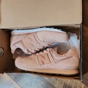 New Balance big kids 574 light pink/white